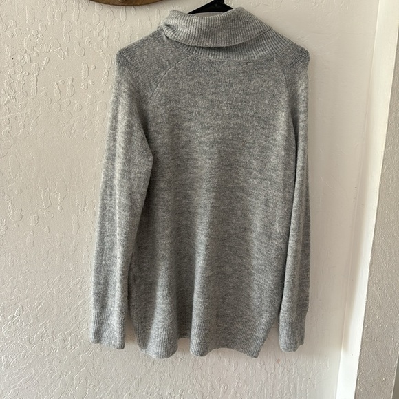 H&M Fine Knit Gray Basic Tunic Turtleneck Pullover Sweater Small - Picture 5 of 7